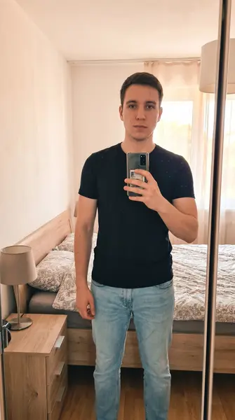 Alex selfie 6